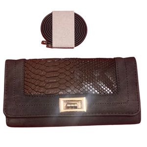 Animal Print Transforming Wallet Clutch Handbag Purse (faux snake)